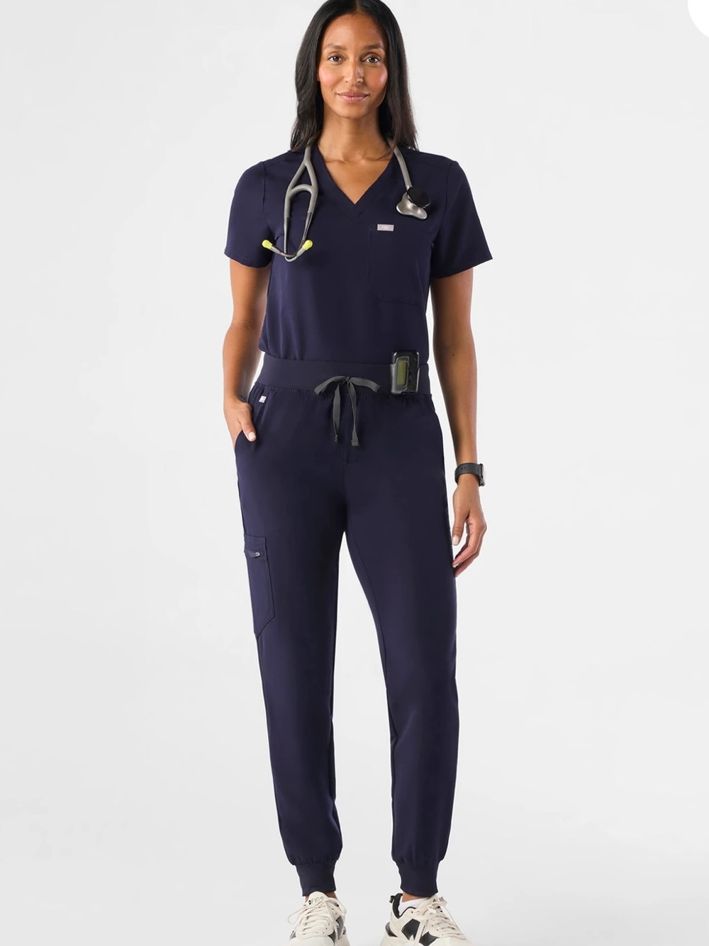 FIGS Women’s Zamora Navy Jogger Scrubs with Gray Drawstring Sz M